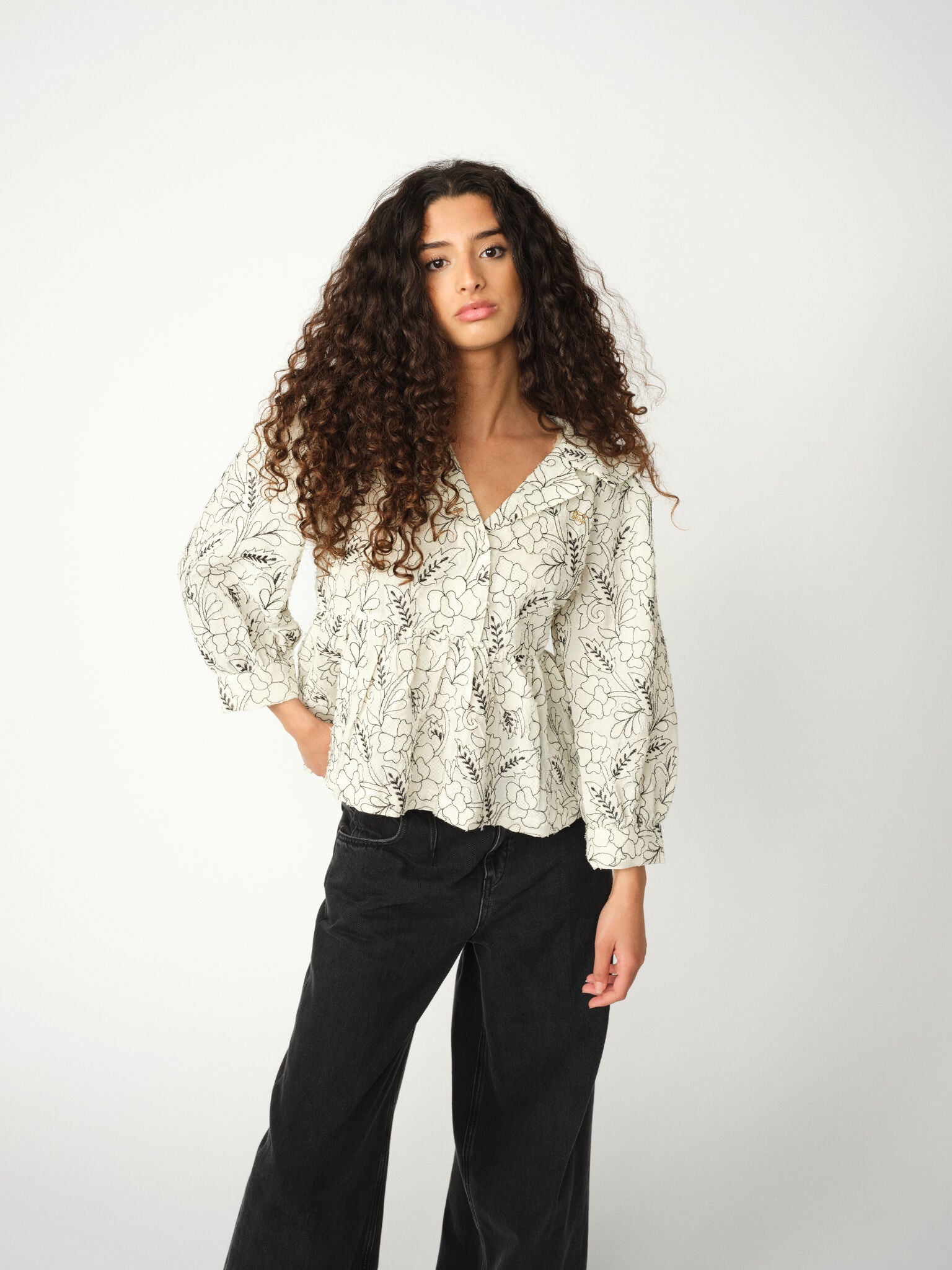 Modelshot / Ecru / Detail